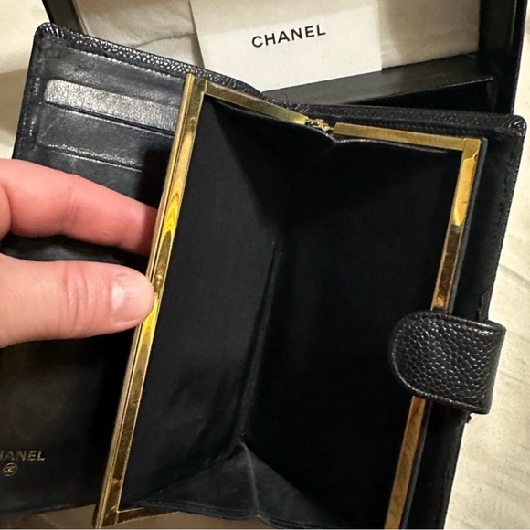 CHANEL Caviar Black Wallet - Picture 9 of 10